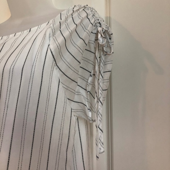 *HP* NWT Banana Republic Factory Ruched Sleeve Top - Picture 4 of 8